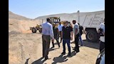 محافظ أسيوط يتابع أعمال تنفيذ المحور التنموي الجديد بين البداري وطريق البحر الأحمر  (7)