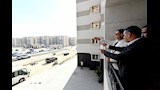 وزير الإسكان يتفقد مشروع سكن لكل المصريين بالعبور الجديدة (7)