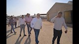 محافظ أسيوط يتفقد مزرعة الدواجن بعرب العوامر  (2)