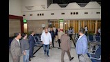 محافظ أسيوط يتابع انتظام الرحلات الجوية إلى القاهرة من داخل المطار (9)