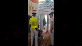 الشرطة تساعد كبار السن وذوي الاحتياجات بلجان الانتخابات في أسيوط (10)