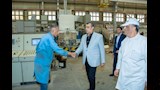 وزير الإنتاج الحربي يجري جولة بمصنع 63  (3)