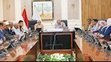 محافظ الوادي الجديد يتابع الاجتماع