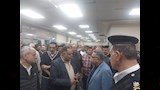 محافظ الدقهلية يتفقد حالة المصابين ويعزي اسر المتوفين بحادث حريق مول تجاري فى المنصورة (3)