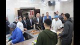 رئيس جامعة المنصورة يشارك طلاب المدن الجامعية إفطار رمضان (4)