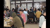 رئيس جامعة المنصورة يشارك طلاب المدن الجامعية إفطار رمضان (8)