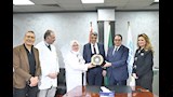 رئيس جامعة القاهرة يكرم الفريق الطبي بمستشفى الثدي 