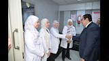 رئيس جامعة القاهرة يكرم الفريق الطبي بمستشفى الثدي 