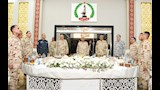 وزير الدفاع والإنتاج الحربى يشارك مقاتلى الجيش الثانى الميدانى تناول وجبة الإفطار  (4)