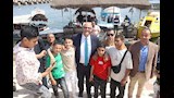 محافظ القليوبية يشارك المواطنين فرحة العيد 