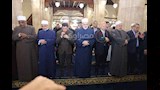 وزير الشباب ومحافظ القاهرة يؤديان صلاة الجمعة بالجامع الأزهر (10)