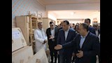 رئيس الوزراء يتفقد مدرسة أسيوط الثانوية الزخرفية ومعرض منتجات التعليم الفني (10)