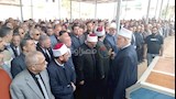 رئيس جامعة الأزهر يتقدم جنازة والده في كفر الشيخ (19)