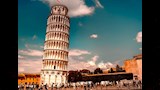 برج بيزا المائل في إيطاليا