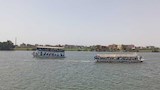 قاربين في نهر النيل