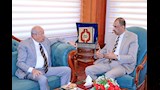 محافظ سوهاج يناقش مع المهندس نجيب ساويرس مشروع دار وسلامة (8)