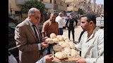محافظ المنيا يغلق أحد مخابز بنى مزار