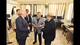 محافظ أسيوط يفتتح معمل التحول الرقمي لتدريب الأطباء والممرضات (2)