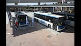 كامل الوزير يستقل الأتوبيس الترددي BRT (9)