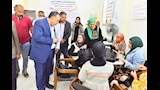 محافظ أسيوط يتابع تدريب 60 فتاة على حرفة التللي (3)