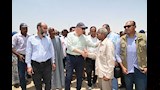 وزير الري يتفقد مشروعات الموارد المائية في أسوان (2)