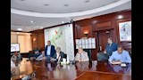 محافظ الأقصر يبحث مع وفد هيئة الأنفاق مشروع القطار الكهربائي السريع (1)
