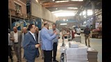 محافظ القليوبية يتفقد مصانع مدينة الخانكة (2)