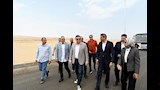 وزير الإسكان يتفقد مشروع الإسكان الحر بمدينة السويس الجديدة