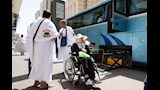 خدمات خاصة للحجاج ذوي الهمم بالسعودية (5)