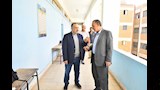 محافظ أسيوط يتفقد لجان امتحانات الشهادة الإعدادية (8)
