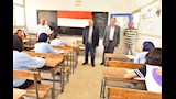 محافظ أسيوط يتفقد لجان امتحانات الشهادة الإعدادية (12)