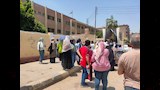 انهيار وبكاء طلاب الثانوية العامة بالقليوبية بسبب امتحان اللغة العربية  (5)