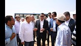 وزير الإسكان يتفقد مشروعات الإسكان الأخضر وتطوير البنية التحتية بالعاشر (3)