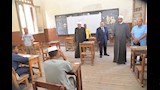 محافظ أسيوط يتفقد سير امتحانات الثانوية الأزهرية (11)