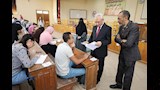 رئيس جامعة المنيا يتفقد امتحانات الطب البيطري (3)