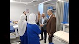 رئيس جامعة أسوان يتفقد المستشفى الجامعي ويهنئ المرضى بعيد الأضحى (4)