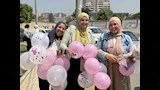  أولياء الأمور يحتفلون بانتهاء ماراثون الثانوية العامة (4)