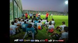 محمود الخطيب مع لاعبي منتخب مصر للشباب (1)