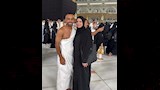 أفشة مع زوجته في العمرة