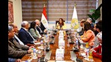 اجتماع وزيرة التنمية المحلية ومحافظ القاهرة 