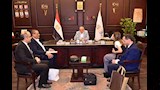 محافظ الأقصر يستقبل وفد هيئة الرقابة النووية والإشعاعية (3)
