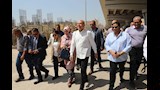 محافظ القاهرة يتفقد مشروع تطوير وإعادة تسكين ''عزبة الهجانة''