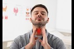 للرجال- كيف تؤثر مشاكل الغدة الدرقية على الصحة الجنسية؟