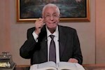 حسام موافي يحذر: الحمى مع حرقان البول عرض لهذه الأمراض