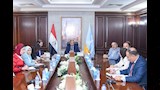 محافظ الإسكندرية يبحث الاستعدادات لتطبيق منظومة التأمين الصحي الشامل-صور 