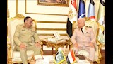 وزير الدفاع يلتقي رئيس هيئة الأركان المشتركة الباكستانية (3)