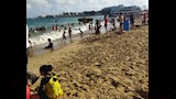 إقبال كبير على شواطئ الإسكندرية (2)