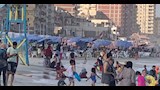 إقبال كبير على شواطئ الإسكندرية (1)
