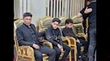 شقيق أحمد عامر ونجله يتلقيان العزاء في وفاة أحمد عامر (3)