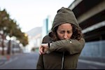 لماذا تصدر صوت صفير عند التنفس؟.. مفاجأة لا تتوقعها